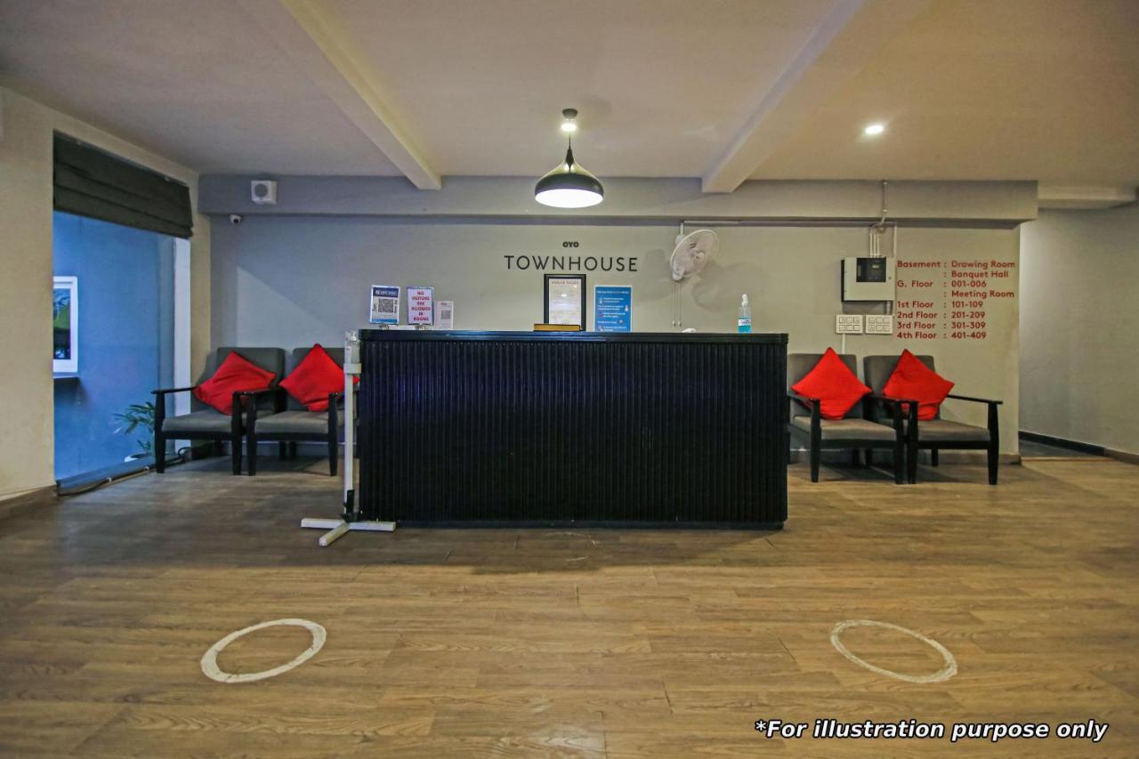 Oyo Townhouse 934 L'Elegant Hotel & Banquetby Ace Manor Газиабад Екстериор снимка
